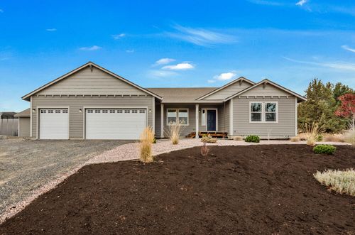 21305 Gift Road, Bend, OR, 97703 | Card Image