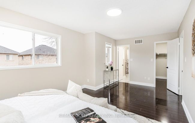 111 Fairhill Ave, House other with 6 bedrooms, 4 bathrooms and 2 parking in Brampton ON | Image 37