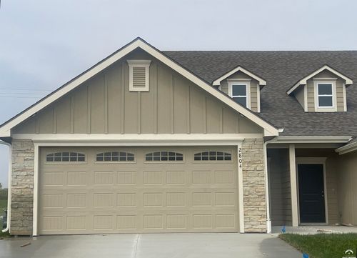 2804 Chasehire Dr, Lawrence, KS, 66046-4565 | Card Image