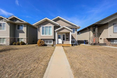 85 Cedar Cres, Blackfalds, AB, T4M0A2 | Card Image