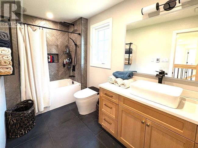 2105 Foothill Dr, Home with 5 bedrooms, 3 bathrooms and null parking in Thunder Bay ON | Image 38