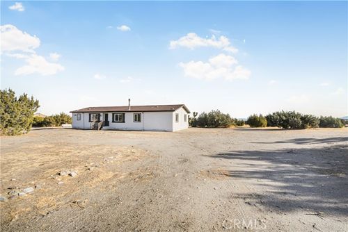 10025 Blue Stake Rd, Phelan, CA, 92371 | Card Image