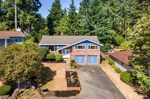 14528 Burke Ave N, Shoreline, WA, 98133-6636 | Card Image