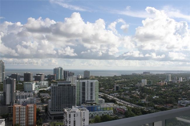 APT-3606 - 185 Sw 7 Th St, Condo with 0 bedrooms, 1 bathrooms and null parking in Miami FL | Image 8