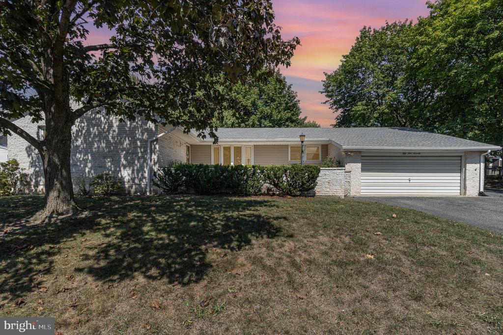 Clover Rd, Harrisburg, PA 17112