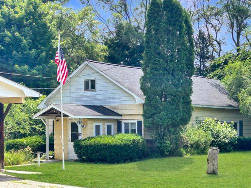 1198 Carlisle Rd, Traverse City, MI, 49696-9347 | Card Image