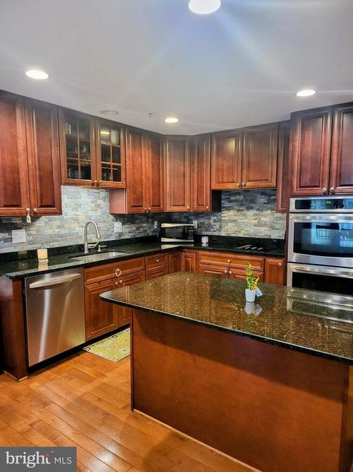 7100 Beltz Dr, DISTRICT HEIGHTS, MD, 20747-4636 | Card Image