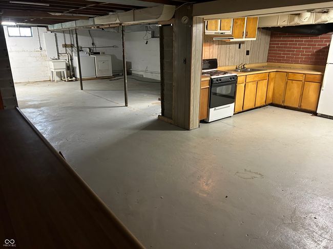 5822 W 62 Nd St, House other with 3 bedrooms, 1 bathrooms and null parking in Indianapolis IN | Image 48