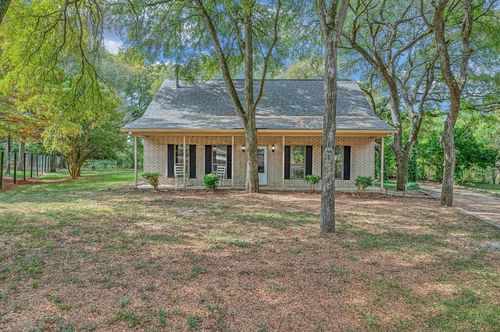 3900 Fox Ridge Rd, Lorena, TX, 76655-5522 | Card Image