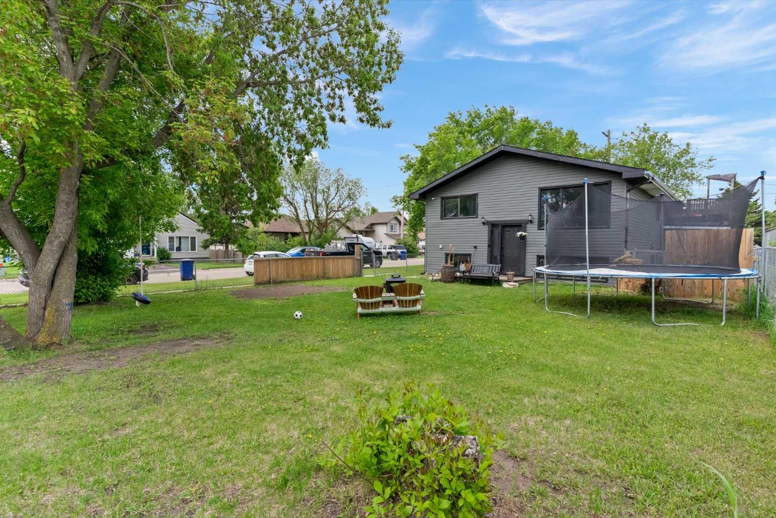 Residential in Hay Lakes 4
