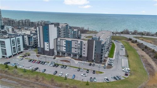 317-16 Concord Pl, Grimsby, ON, L3M0G6 | Card Image