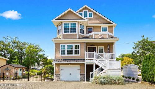 38 Circle Ct, Brick, NJ, 08723-5643 | Card Image