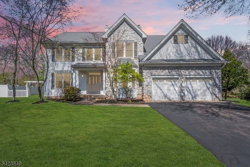 64 Bradley Ln, Bridgewater, NJ, 08807-2604 | Card Image