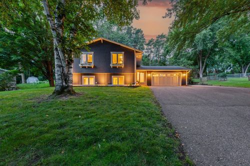 5524 Mahoney Ave, Minnetonka, MN, 55345-5117 | Card Image