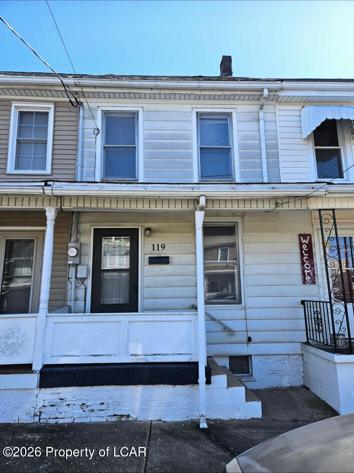 Residential Lease in Mount Carmel