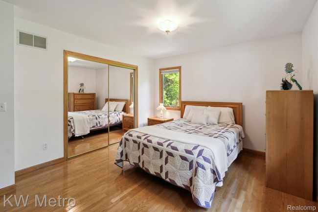 Bedroom #2 w/Large Closet | Image 19