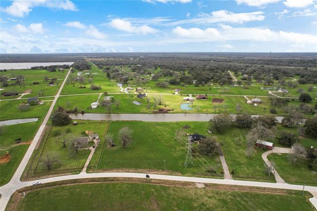 708 Winchester Trl, Home with 0 bedrooms, 0 bathrooms and null parking in Angleton TX | Image 6