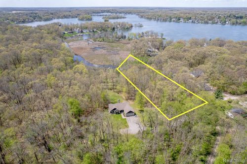 VL Geneva Drive, Argentine Township, MI, 48451 | Card Image