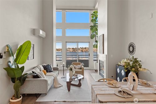 apt-1s-2400 8th Ave N, Seattle, WA, 98109-2255 | Card Image