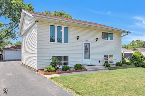 16822 90th Ave, Orland Hills, IL, 60487-6021 | Card Image
