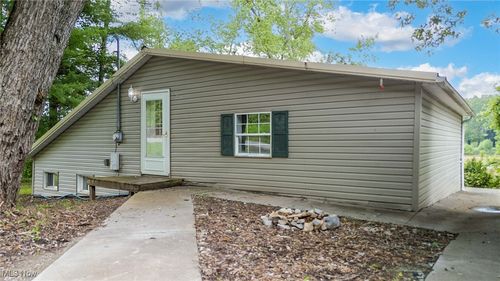 15295 State Route 60, Lowell, OH, 45744-7469 | Card Image