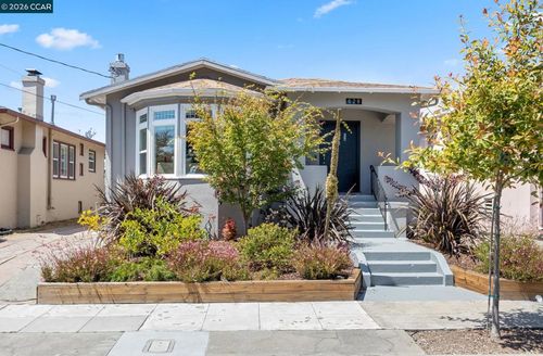 628 Poirier St, Oakland, CA, 94609-1227 | Card Image