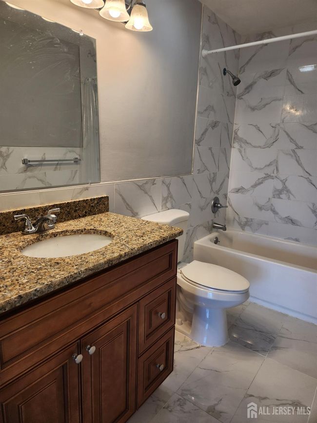 102 Canterbury Ct, Townhouse with 2 bedrooms, 2 bathrooms and null parking in Piscataway NJ | Image 11