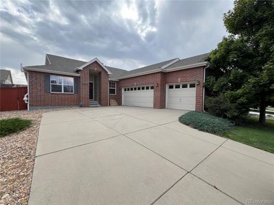 23642 E Chenango Pl, House other with 3 bedrooms, 2 bathrooms and null parking in Aurora CO | Image 1