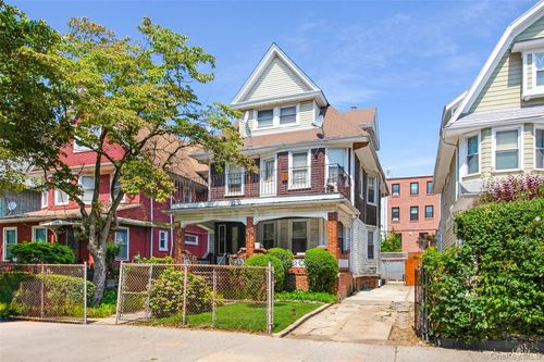 139 Fenimore St, Brooklyn, NY, 11225-5368 | Card Image