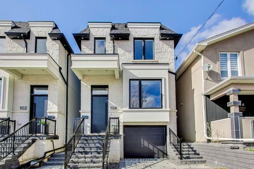 104 Yardley Ave, East York, ON, M4B2B1 | Card Image