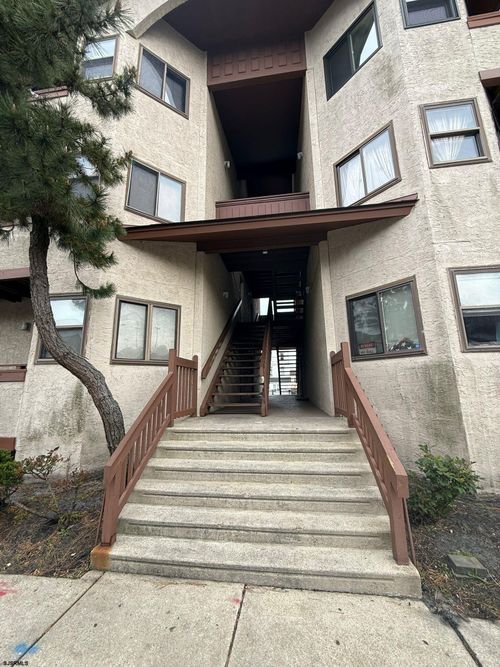 unit-b-205 N New York Ave, Atlantic City, NJ, 08401 | Card Image