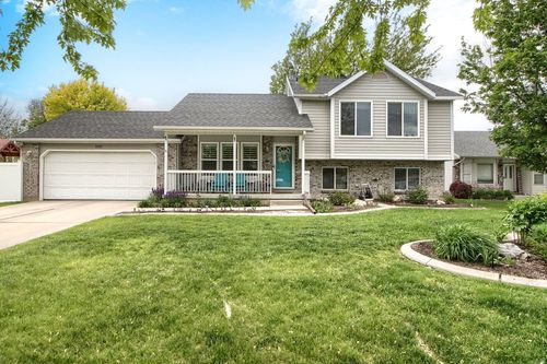 8292 Piney Ct, West Jordan, UT, 84088-8205 | Card Image