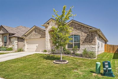 1936 T H Johnson Drive, House other with 4 bedrooms, 2 bathrooms and 4 parking in Taylor TX | Image 2