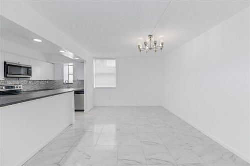 308-5-20301 Ne 30th Ave, Aventura, FL, 33180-1544 | Card Image