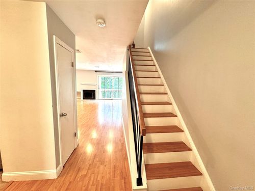 82 Pheasant Run, Millwood, NY, 10546-1123 | Card Image