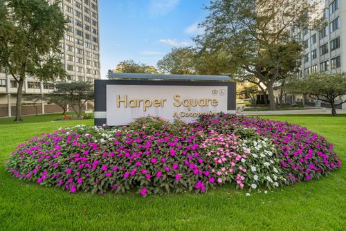 2102-4800 S Lake Park Ave, Chicago, IL, 60615-2026 | Card Image