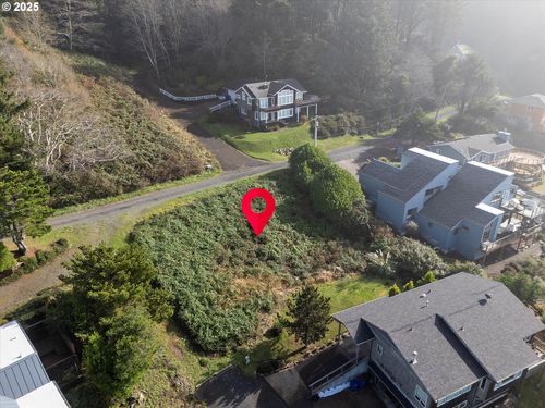 6900 Ne Neptune Dr, Lincoln City, OR, 97367-9460 | Card Image