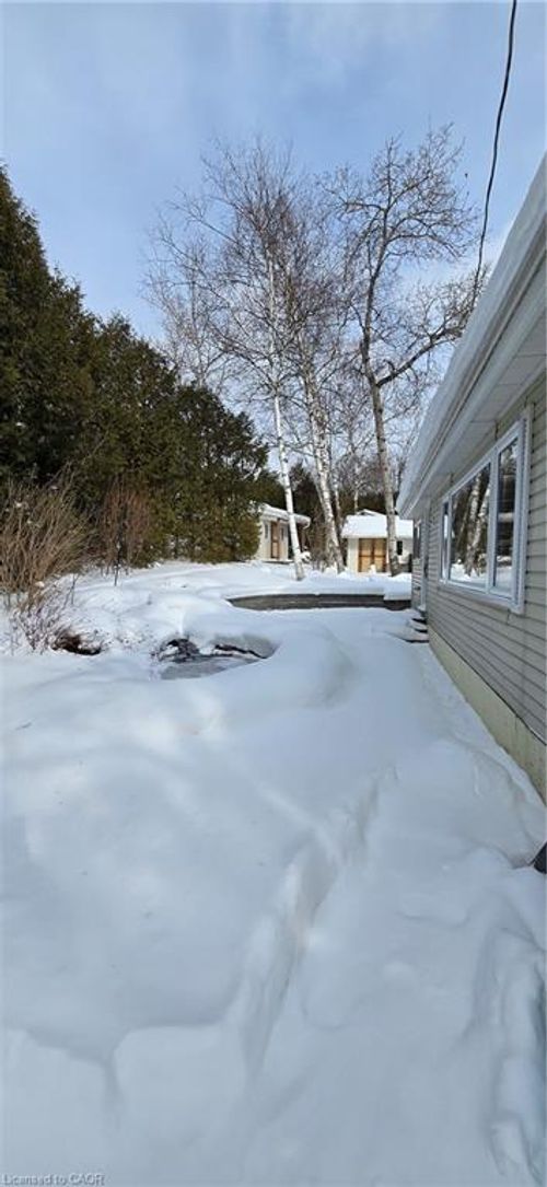 77-1085 Concession Rd 10 W, Freelton, ON, N0B2J0 | Card Image