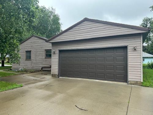 616 S 11th St, Montevideo, MN, 56265-2237 | Card Image