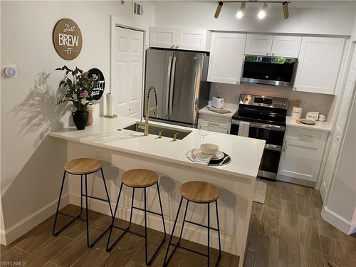 apt-721-8940 Colonnades Ct E, BONITA SPRINGS, FL, 34135-7863 | Card Image