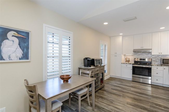 Casual dining table. | Image 5