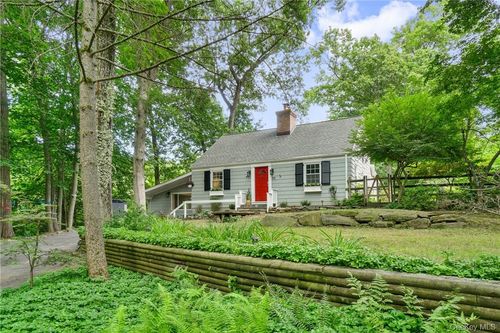 64 Pine Cliff Rd, Chappaqua, NY, 10514-2621 | Card Image