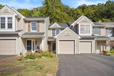 227 Commons Drive, Townhouse with 2 bedrooms, 1 bathrooms and 1 parking in Oakmont PA | Image 1