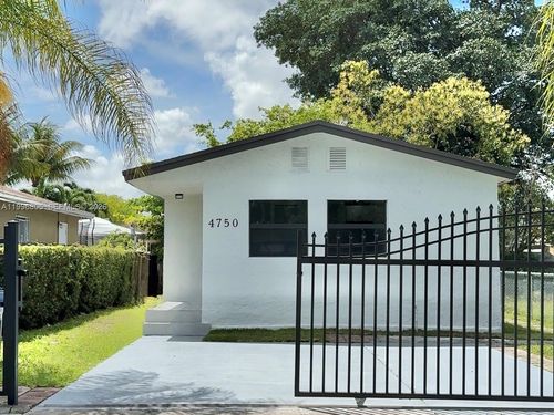 4750 Nw 21st Ave, Miami, FL, 33142-4074 | Card Image