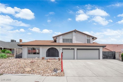 6320 Peppermill Dr, Las Vegas, NV, 89146-3016 | Card Image