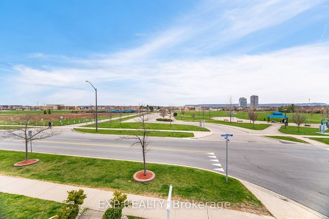 810 Cousens Terr, House other with 5 bedrooms, 3 bathrooms and 2 parking in Milton ON | Image 36