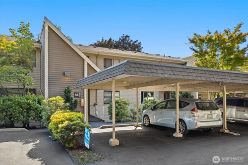 6423 Sand Point Way Ne, Seattle, WA, 98115-7915 | Card Image