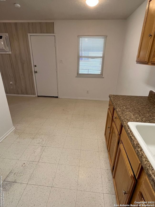 627 Baltzell Ave, House other with 3 bedrooms, 1 bathrooms and null parking in San Antonio TX | Image 6
