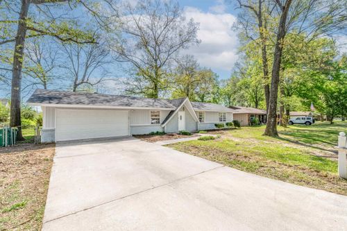 18 Arbor Oaks Dr, Sherwood, AR, 72120-1503 | Card Image