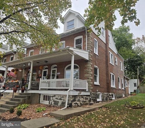 370 N Hanover St, POTTSTOWN, PA, 19464-5387 | Card Image